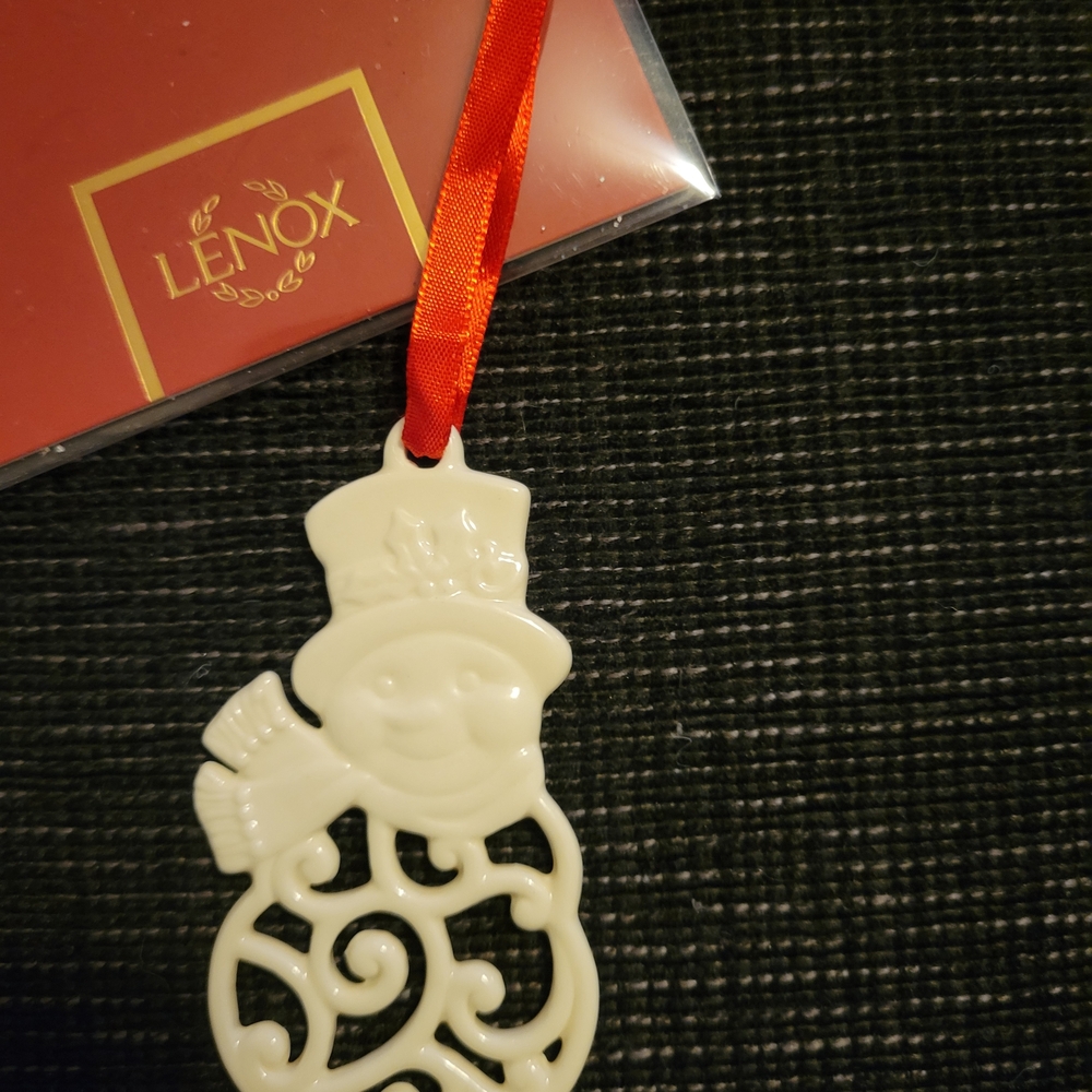 Lenox Snowman Ornament - Picture 5 of 5